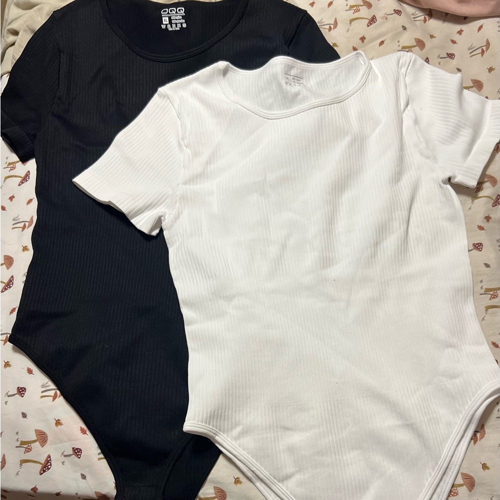 Women's Black and White Ribbed Bodysuit Set NWOT (listing is for both)